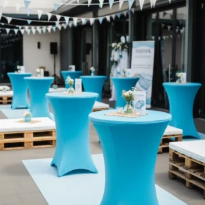 Himmelblaue Stehtischhussen für Hochzeiten & Apéros